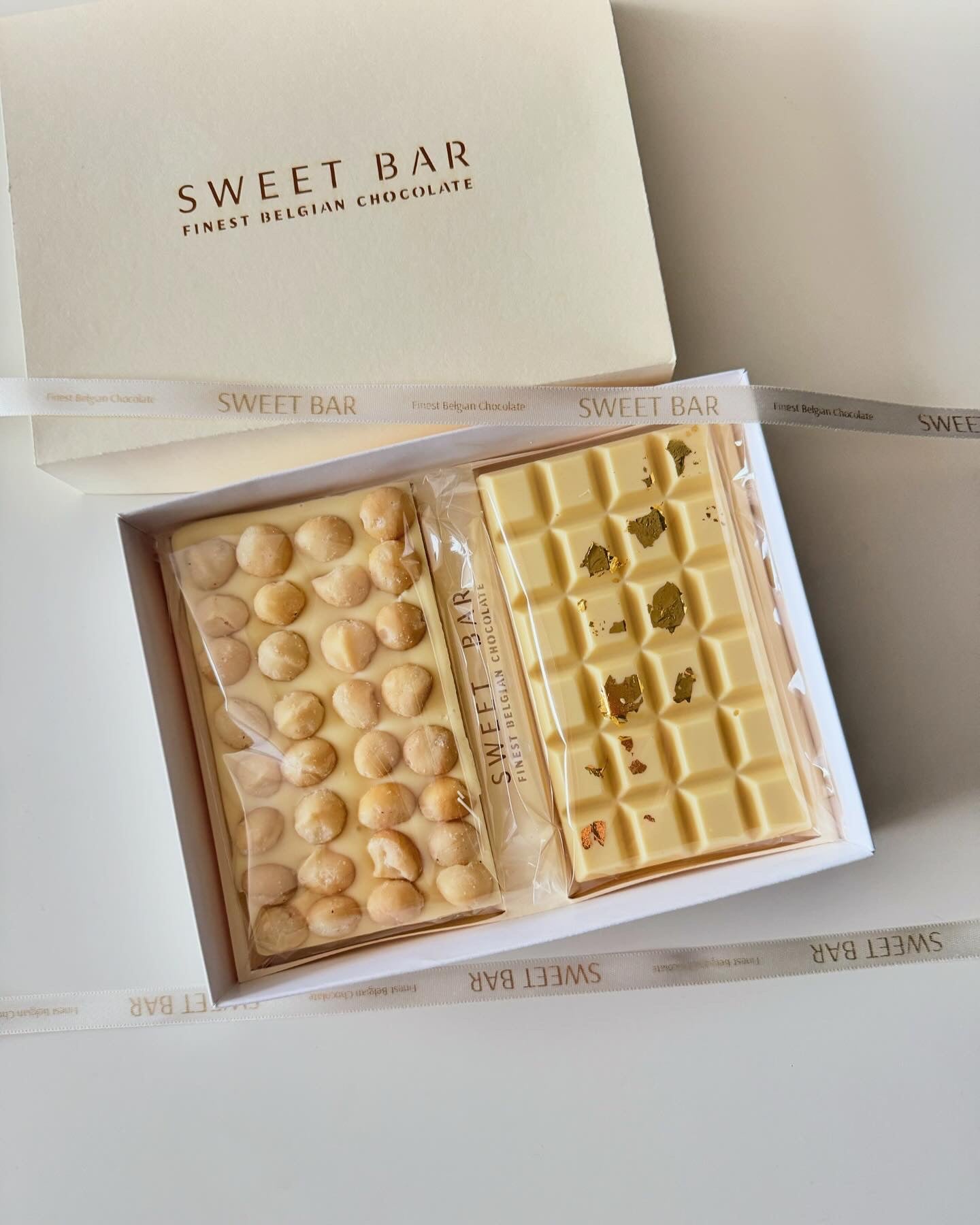 Caixa Premium de Chocolate Branco com Macadâmia