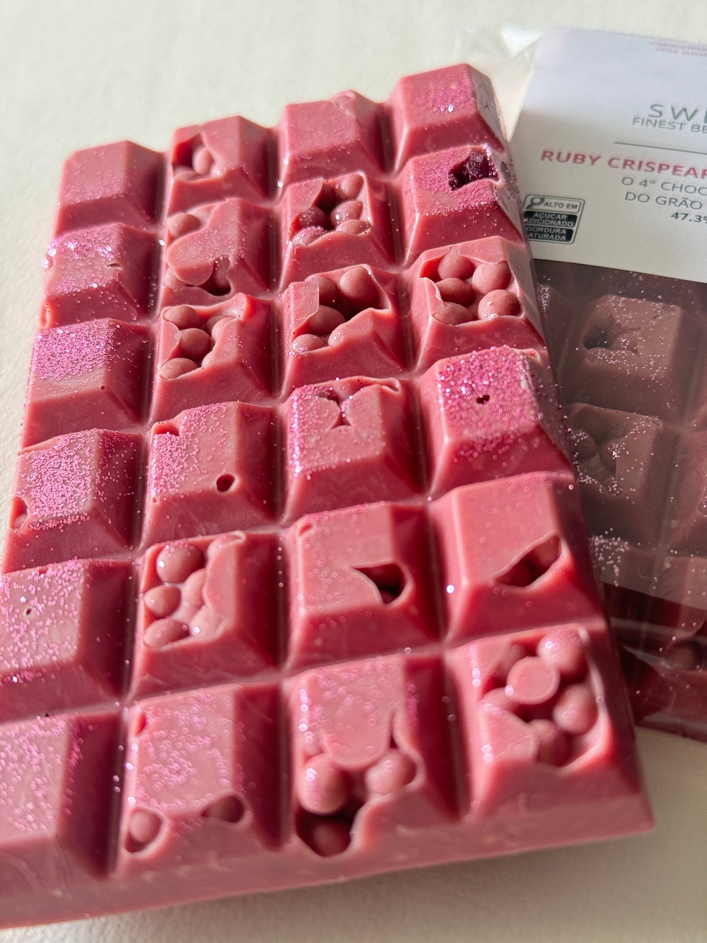 Chocolate Ruby com Brilhos e crispearls Ruby