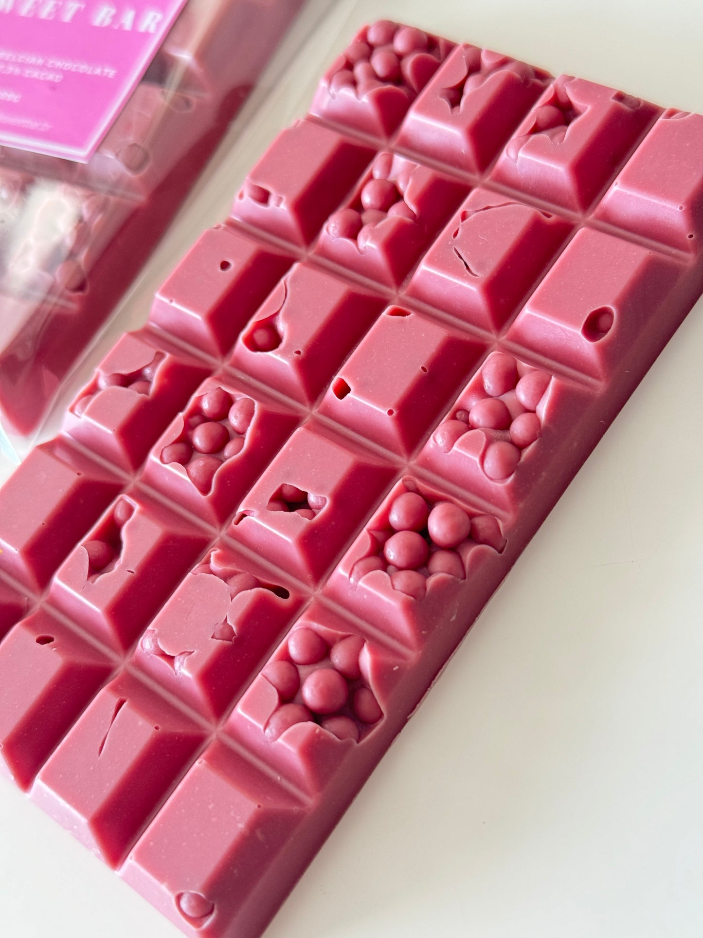 Chocolate Ruby com Crispearls Ruby