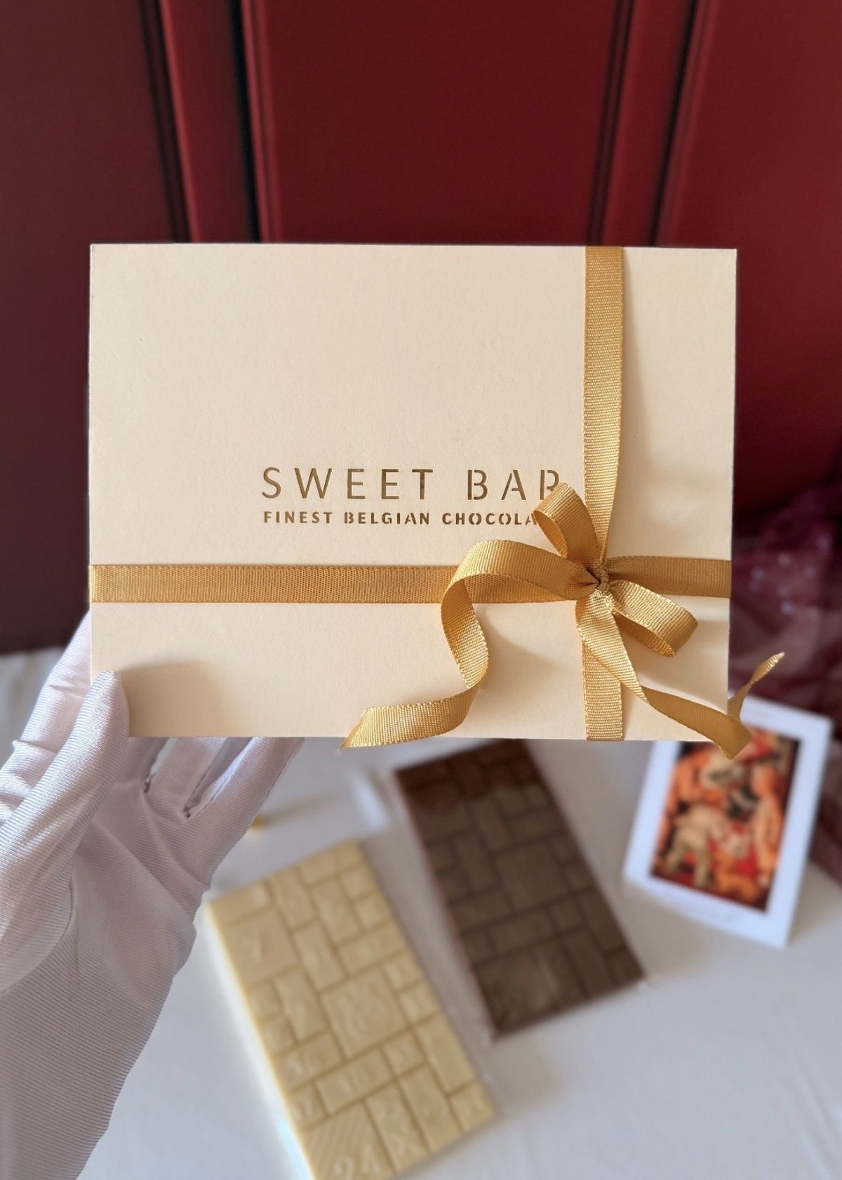 Caixa Premium Creme Sweet Bar com chocolates branco e ao leite