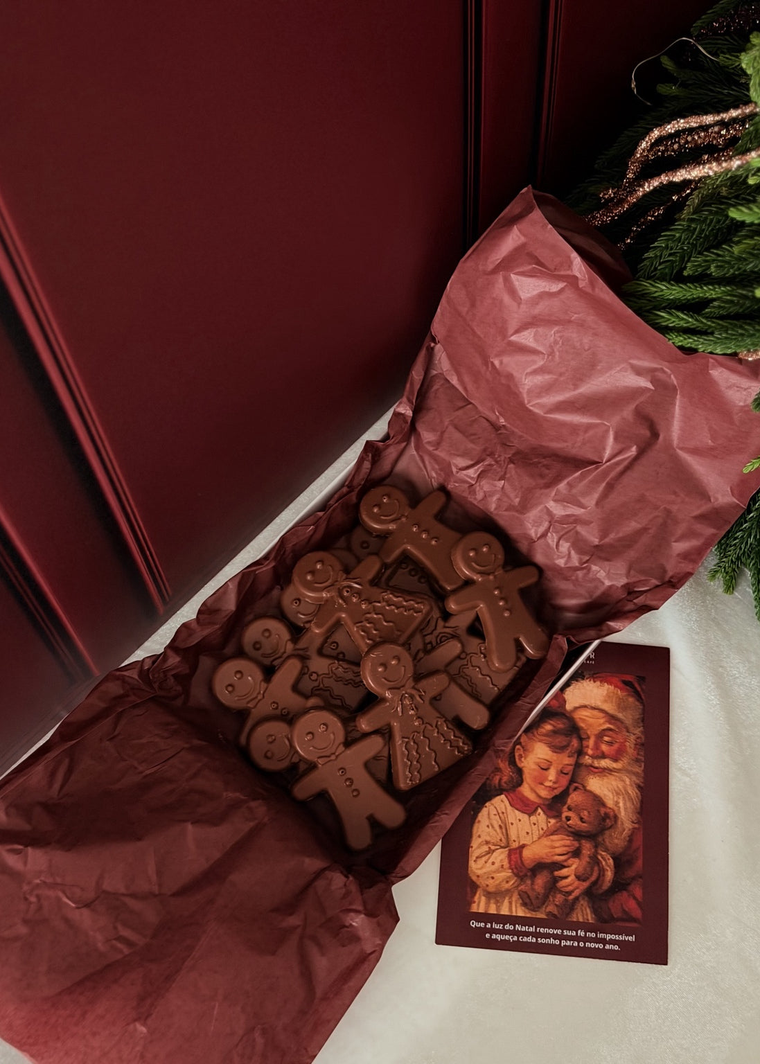 Chocolates Gingerbread natalinos com cartão de Natal vintage Sweet Bar