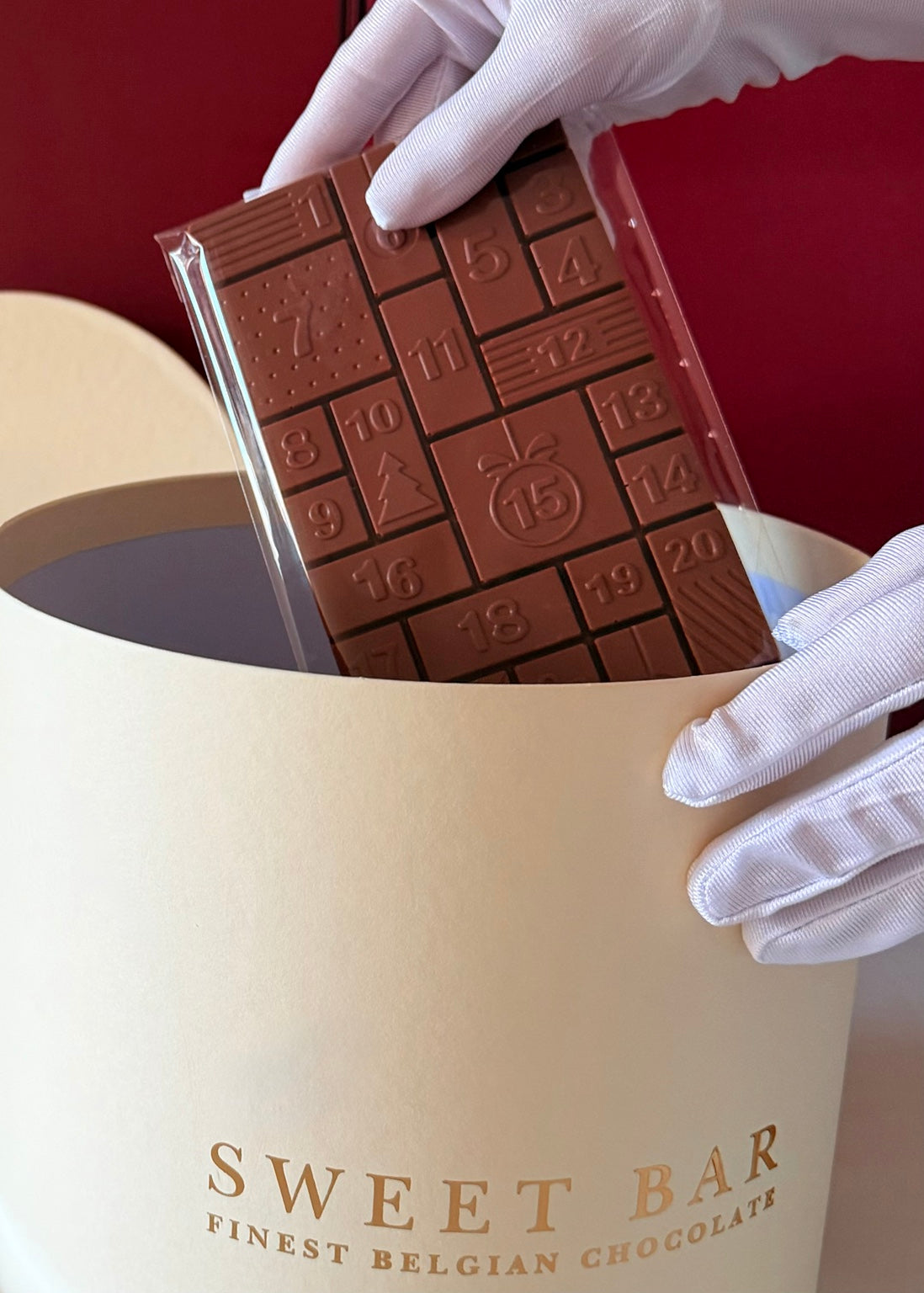 Barra de chocolate belga em formato de calendário na embalagem Sweet Bar.